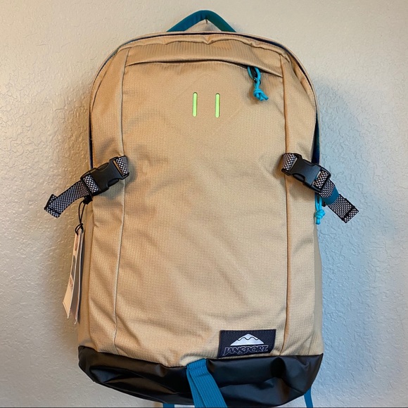 NWT Jansport Gnarly Gnapsack 25 Backpack Field Tan - Picture 1 of 11